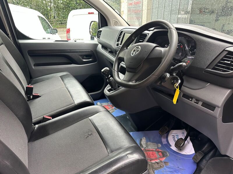VAUXHALL VIVARO