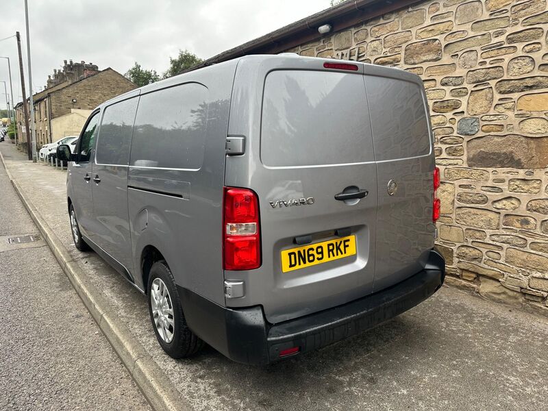 VAUXHALL VIVARO