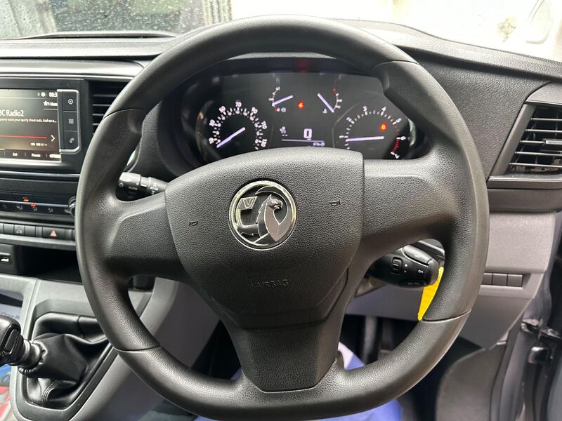 VAUXHALL VIVARO