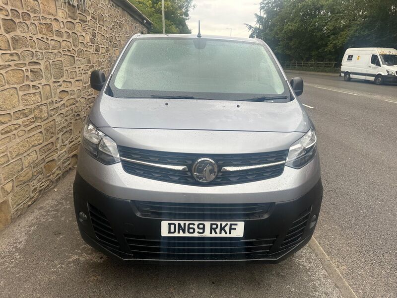 VAUXHALL VIVARO