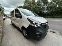 VAUXHALL VIVARO
