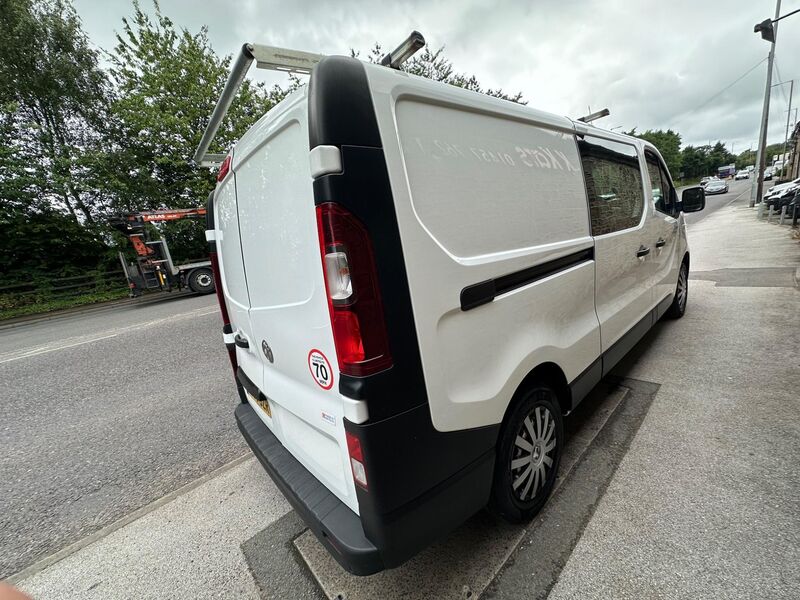 VAUXHALL VIVARO