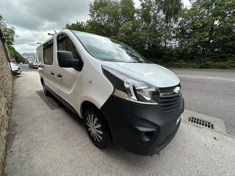VAUXHALL VIVARO