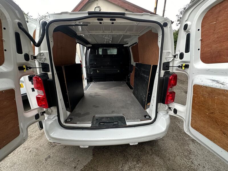 TOYOTA PROACE