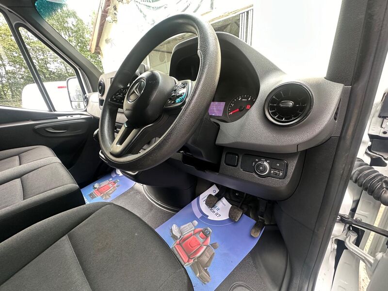 MERCEDES-BENZ SPRINTER