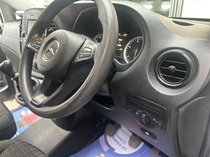 MERCEDES-BENZ VITO