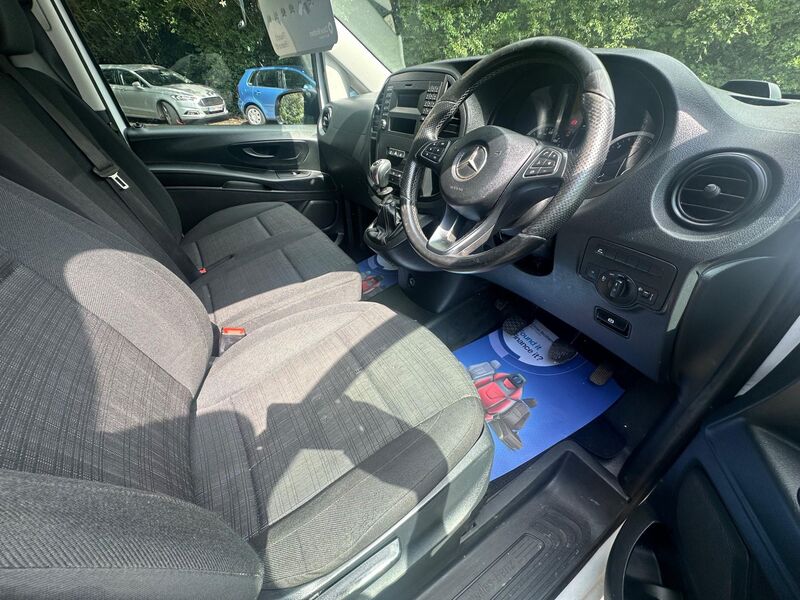 MERCEDES-BENZ VITO