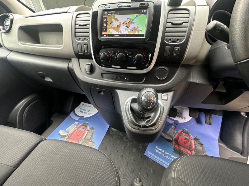 RENAULT TRAFIC
