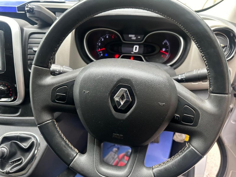 RENAULT TRAFIC