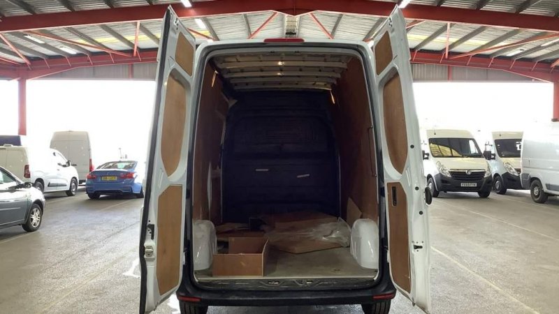 MERCEDES-BENZ SPRINTER