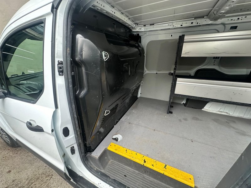 FORD TRANSIT CONNECT