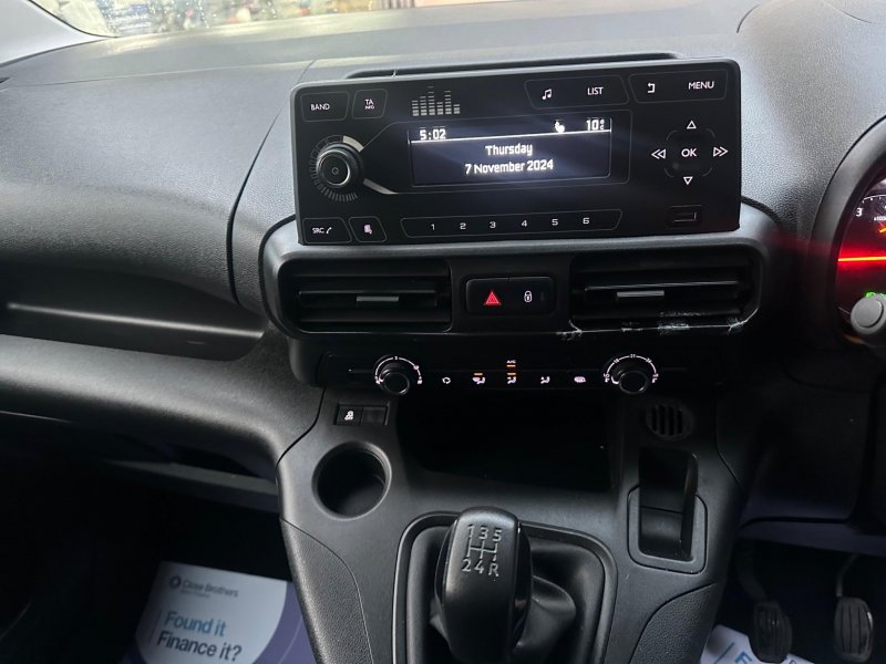 VAUXHALL COMBO
