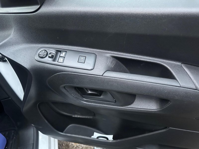 VAUXHALL COMBO