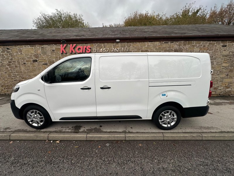 VAUXHALL VIVARO