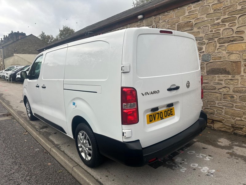 VAUXHALL VIVARO