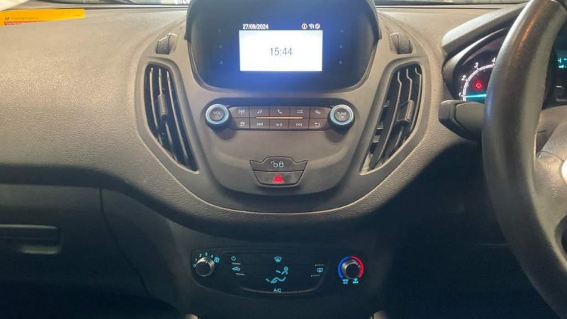 FORD TRANSIT COURIER