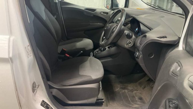 FORD TRANSIT COURIER