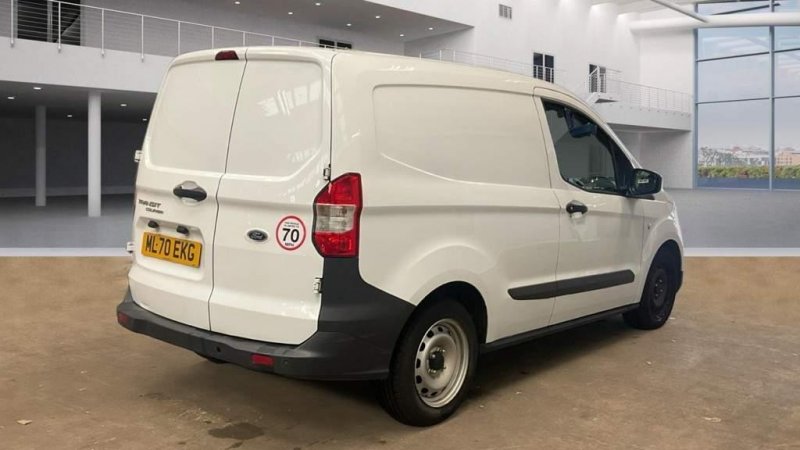 FORD TRANSIT COURIER