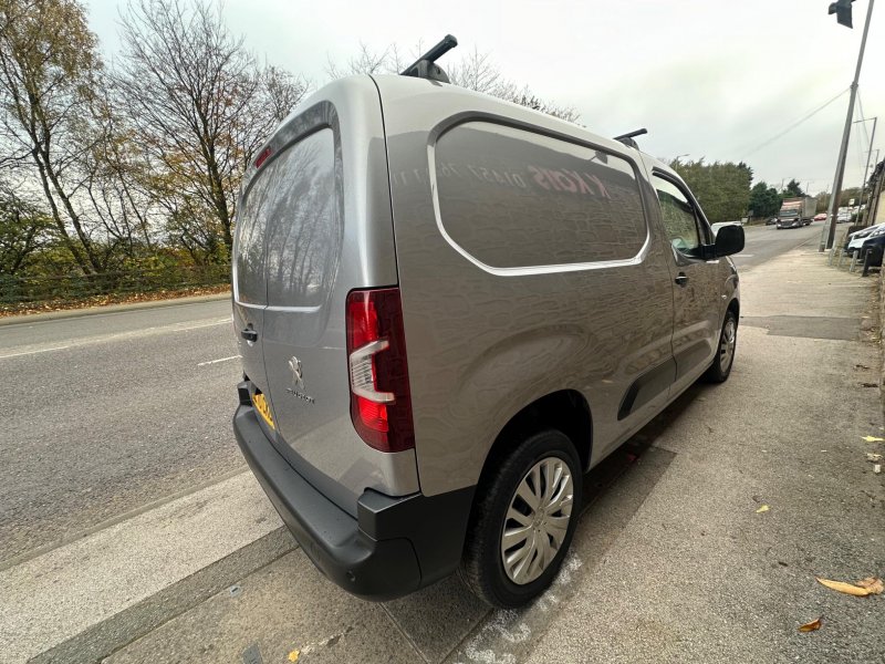 PEUGEOT PARTNER