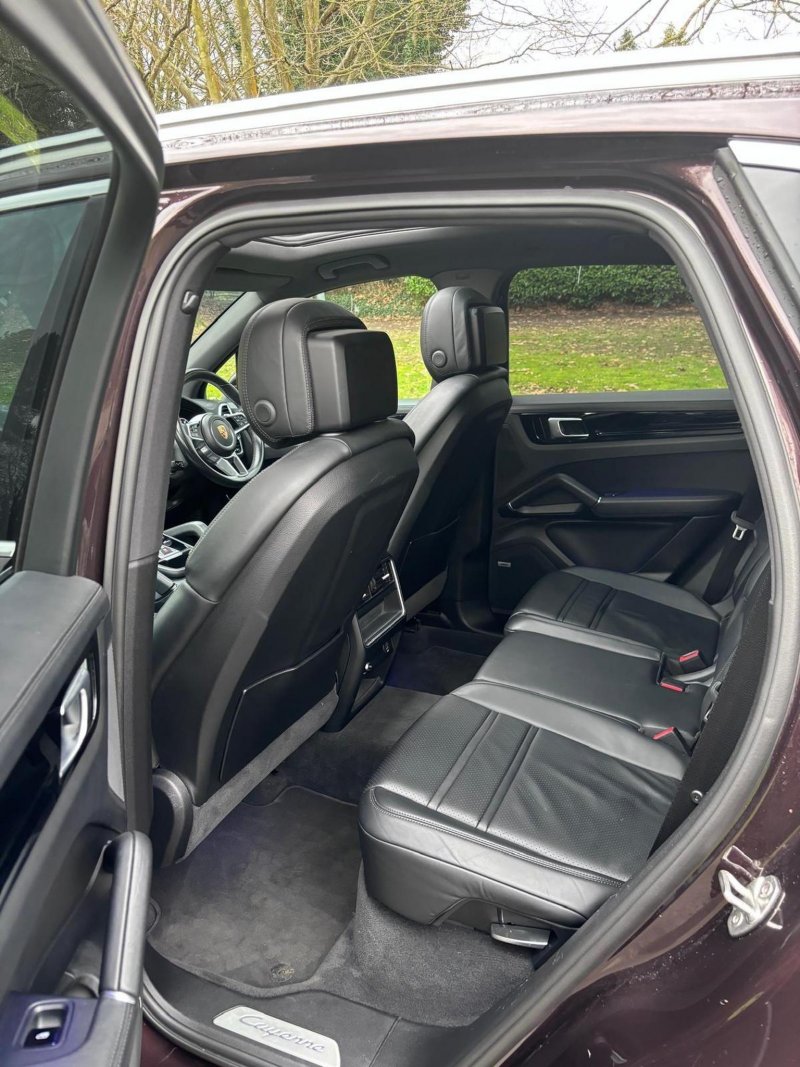PORSCHE CAYENNE