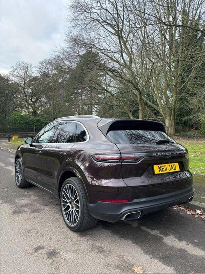 PORSCHE CAYENNE