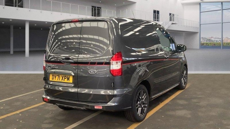 FORD TRANSIT COURIER