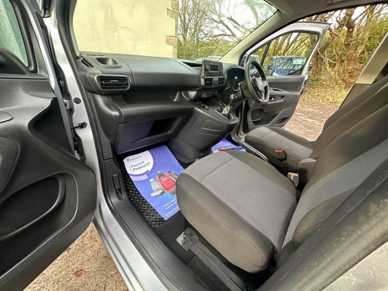 VAUXHALL COMBO