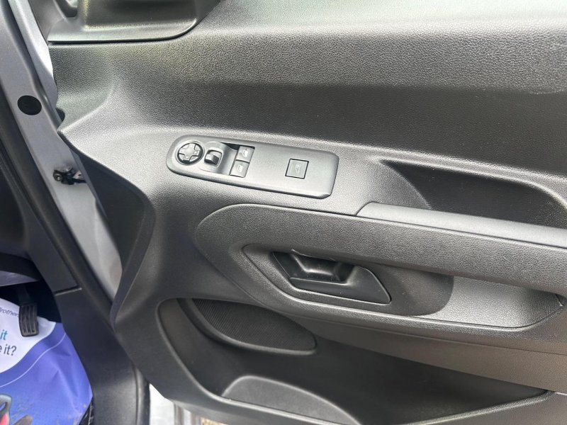 VAUXHALL COMBO