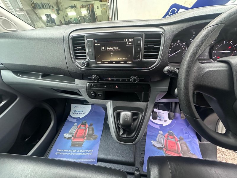 VAUXHALL VIVARO