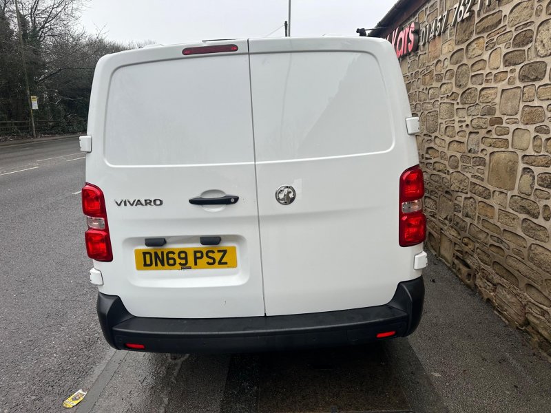VAUXHALL VIVARO