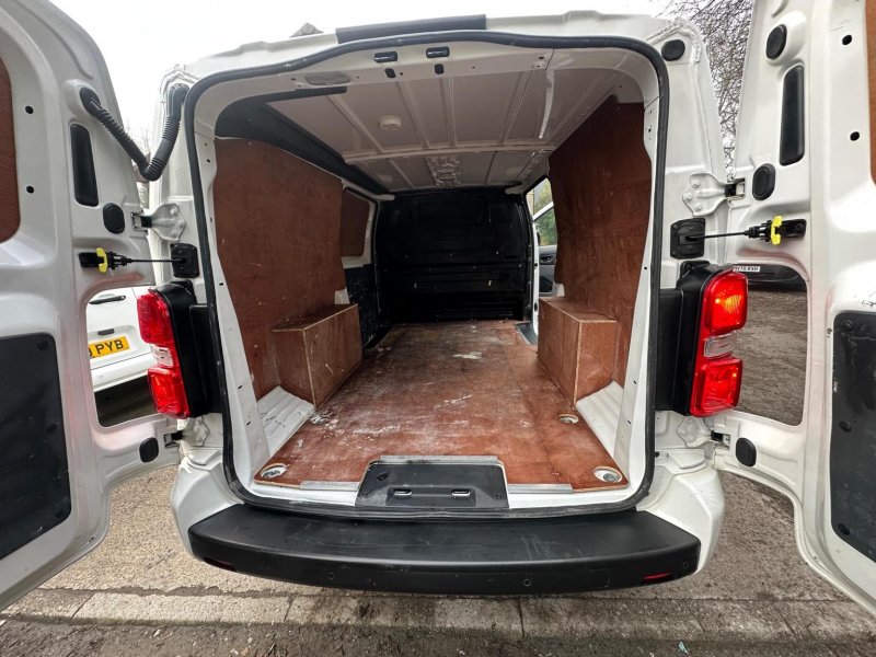 VAUXHALL VIVARO