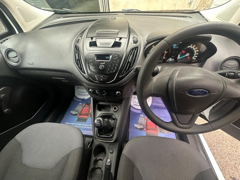 FORD TRANSIT COURIER