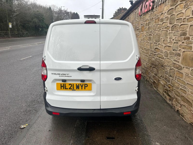 FORD TRANSIT COURIER