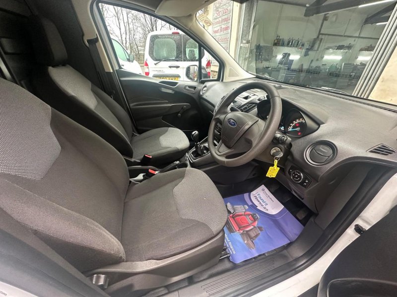 FORD TRANSIT COURIER