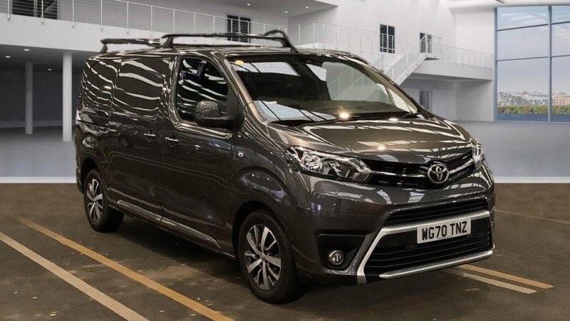 TOYOTA PROACE