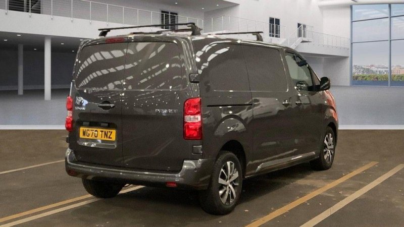 TOYOTA PROACE