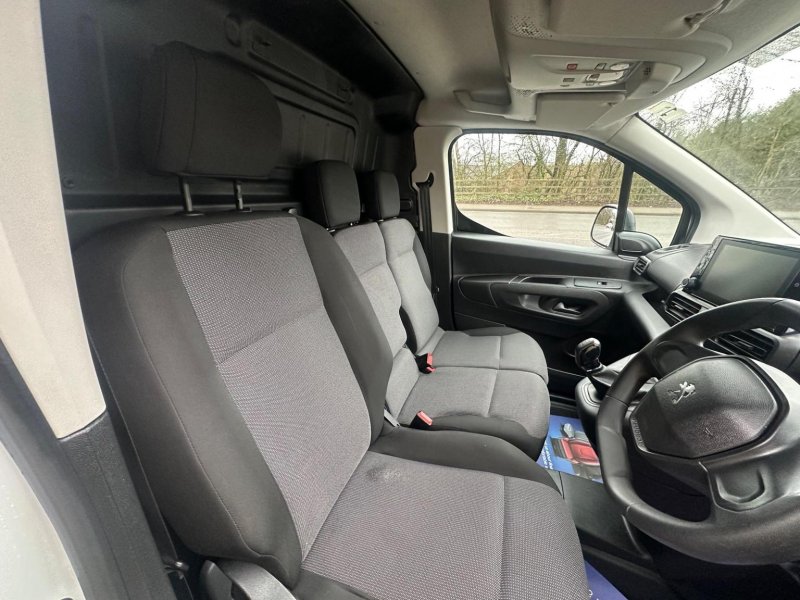 PEUGEOT PARTNER