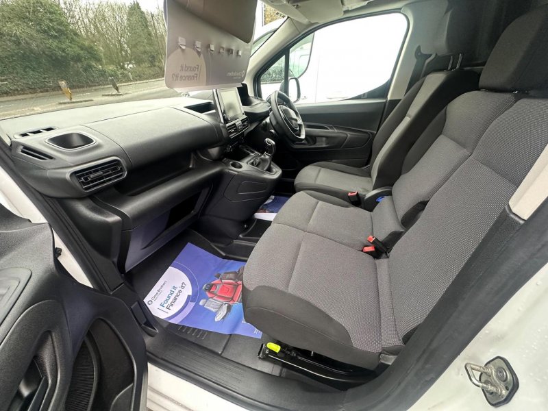 PEUGEOT PARTNER