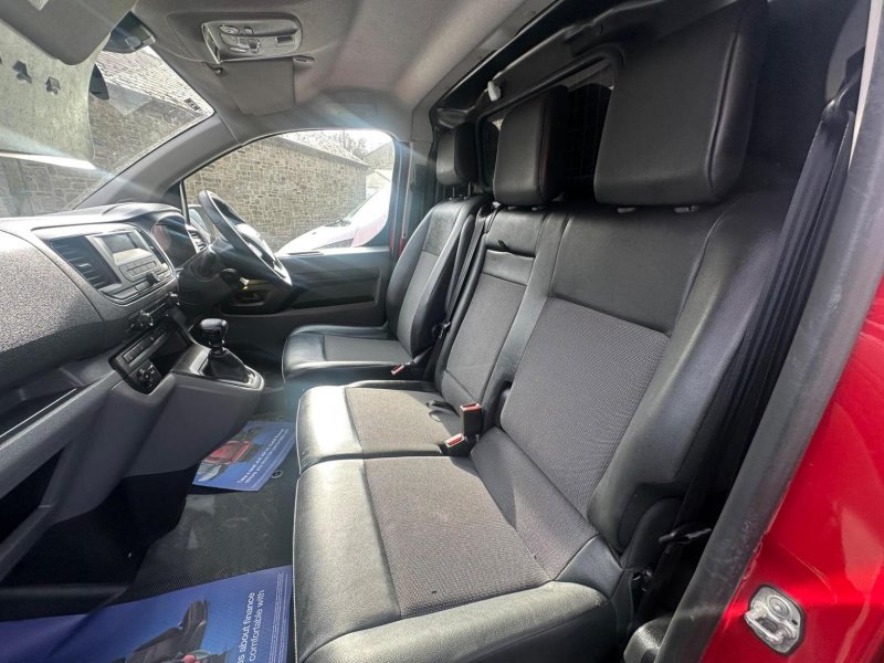 TOYOTA PROACE