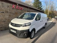 VAUXHALL VIVARO