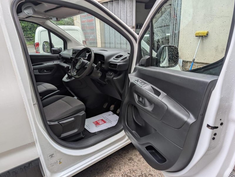VAUXHALL COMBO