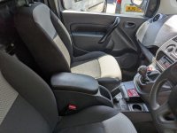 NISSAN NV250