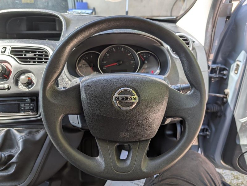 NISSAN NV250