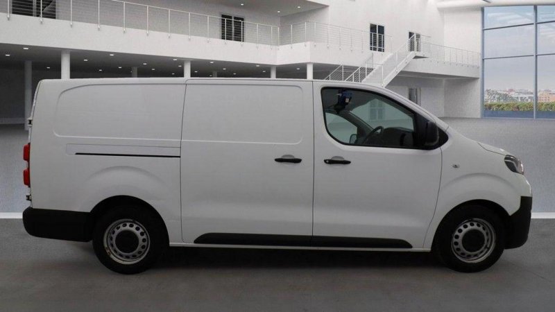 TOYOTA PROACE