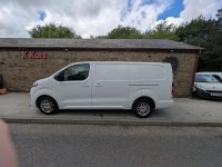 VAUXHALL VIVARO