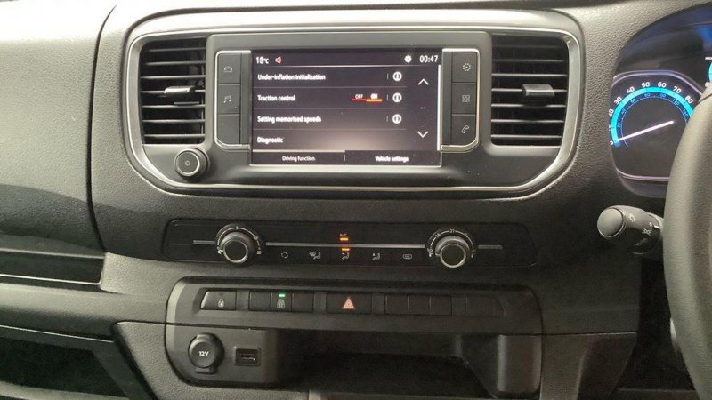 VAUXHALL VIVARO