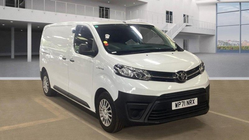 TOYOTA PROACE
